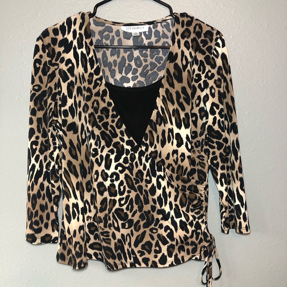 Studio I Leopard Stretch Top